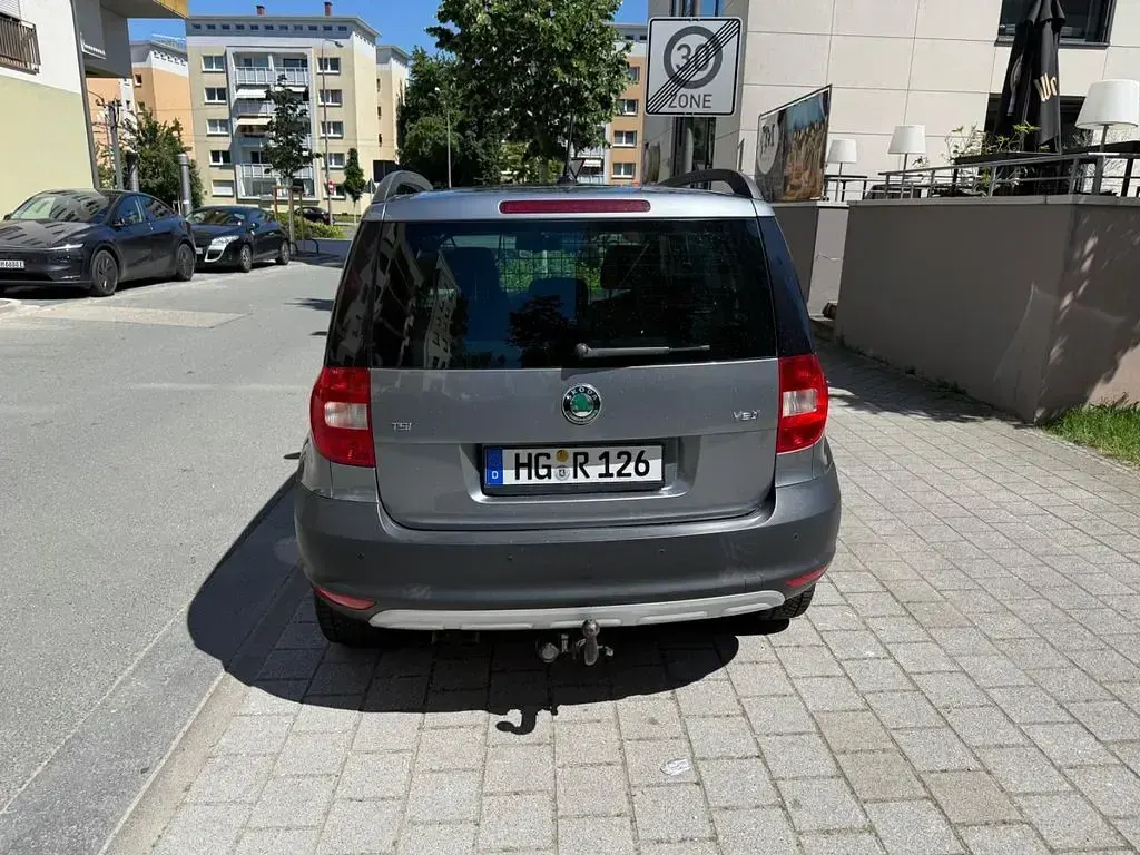 Używany Skoda Yeti Elegance 122 KM (89 kW) 2012 Szary SUV