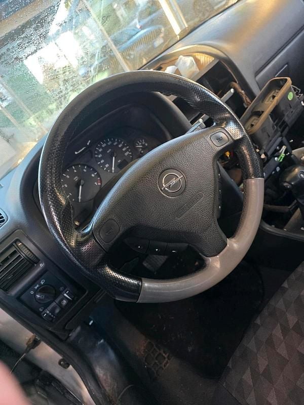 Gebraucht Opel Astra 100 PS (73 kW) 1998 Silber Coupé