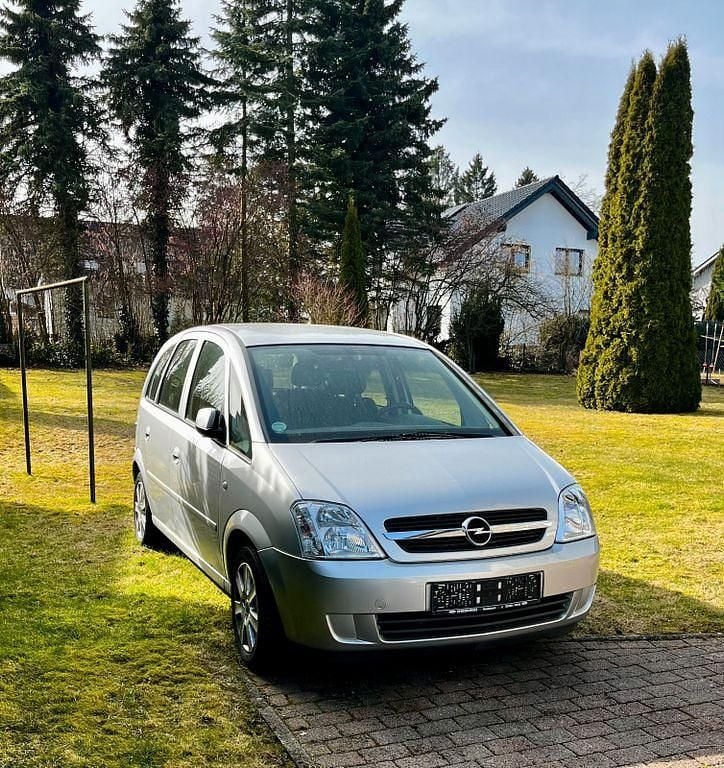 Gebraucht Opel Meriva 101 PS (74 kW) 2005 Silber Van / Kleinbus