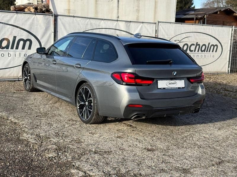 Gebraucht BMW 530 M Sport 286 PS (210 kW) 2022 Grau Kombi