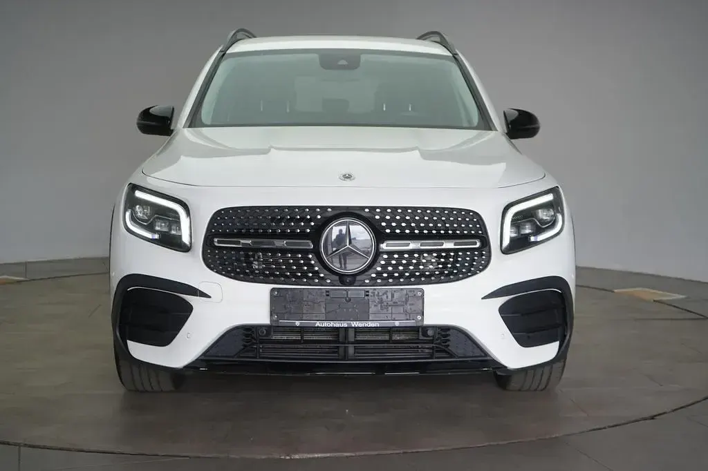 Gebraucht Mercedes GLB200 AMG line 163 PS (119 kW) 2022 Polar white SUV