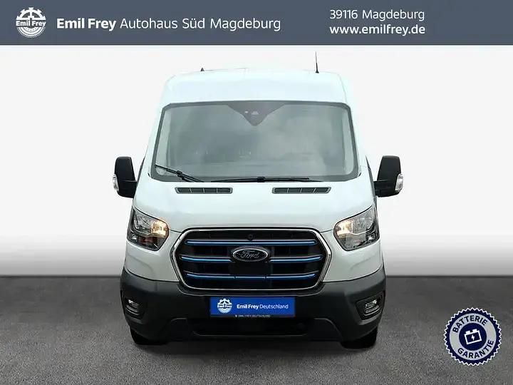 Frostweiß Gebraucht 2023 Ford E-Transit Trend Van | 38.879 € (Guter Preis) - Bild 1/3