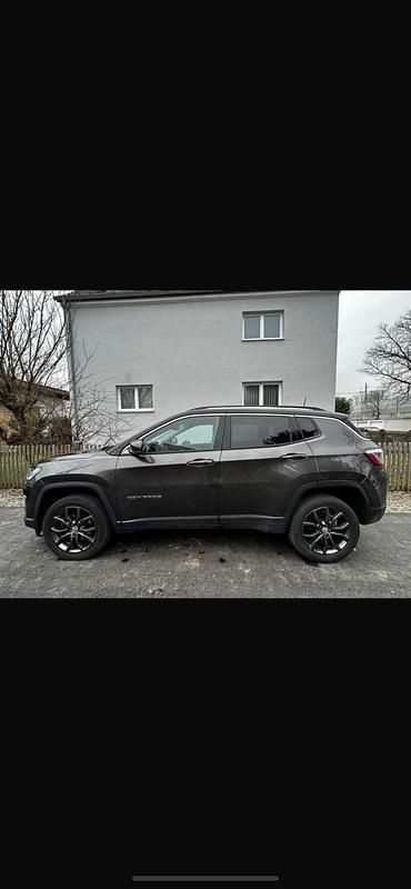 Gebraucht Jeep Compass 170 PS (125 kW) 2019 Andere farben SUV