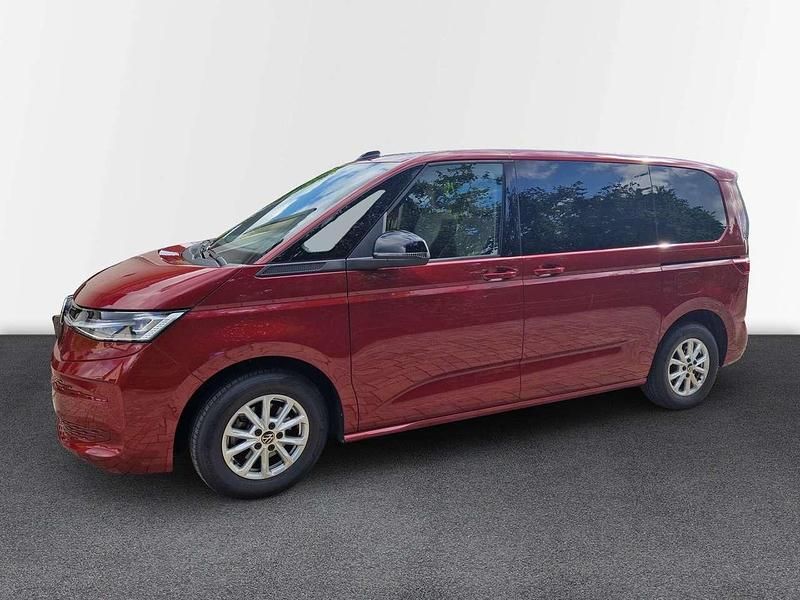 Gebraucht VW Multivan Life 150 PS (110 kW) 2024 Fortanarot metallic Van