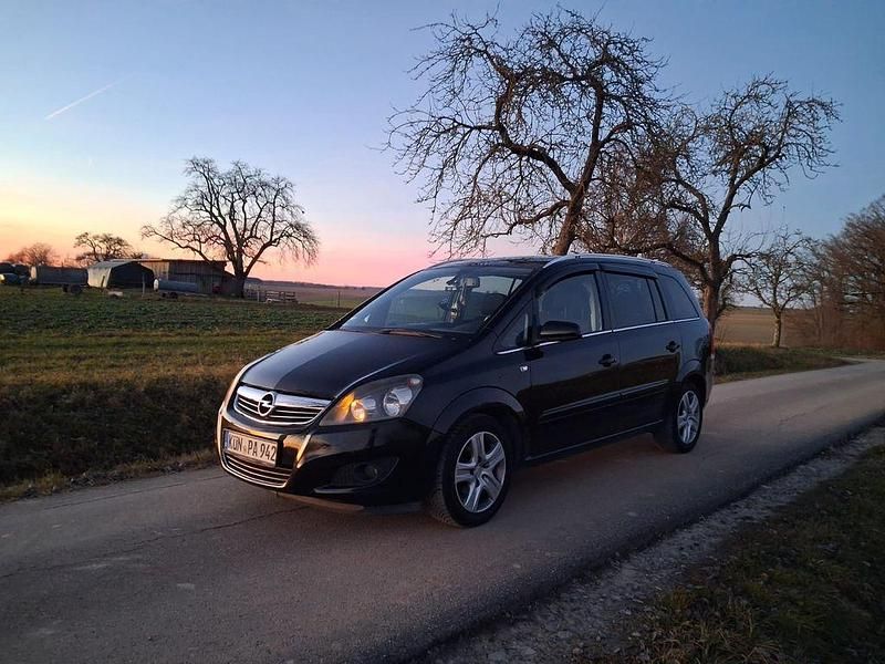 Gebraucht Opel Zafira 140 PS (102 kW) 2008 Schwarz Van / Kleinbus