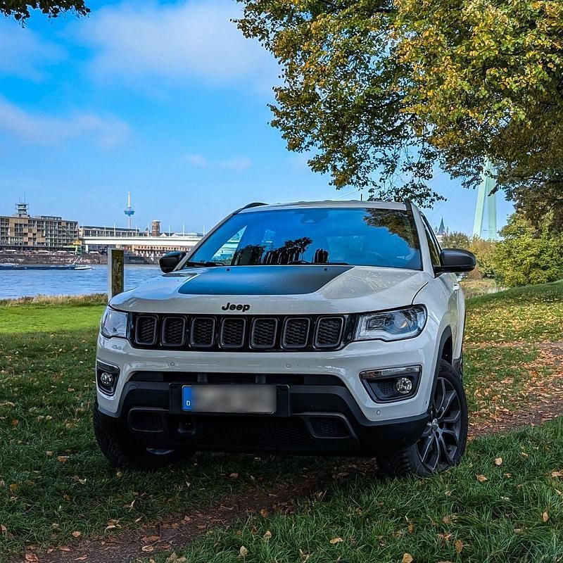 Weiß Gebraucht 2019 Jeep Compass Trailhawk SUV | 13.999 € (Guter Preis) - Bild 1/4