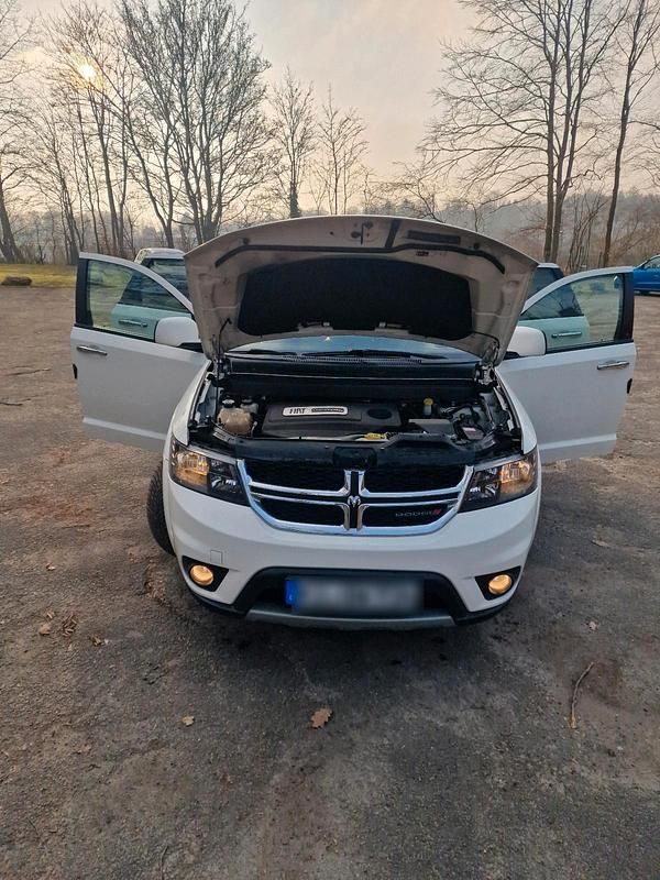 Gebraucht Fiat Freemont 170 PS (125 kW) 2012 Weiß SUV