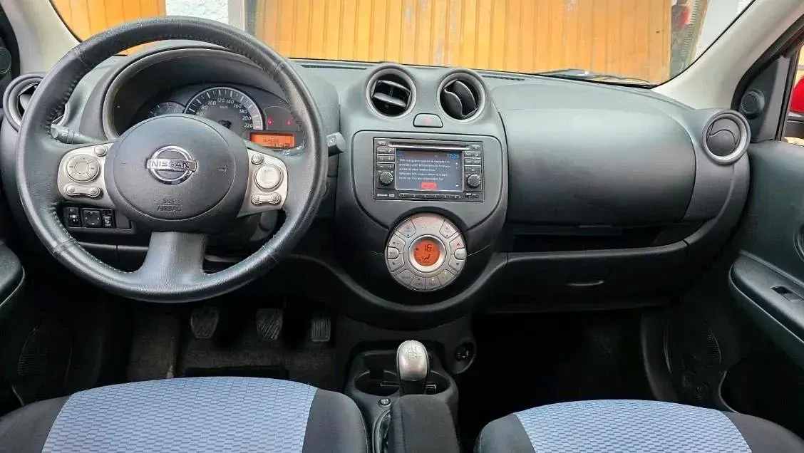 Gebraucht Nissan Micra 80 PS (58 kW) 2012 Rot Kleinwagen