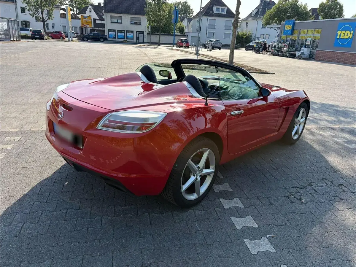 Gebraucht Opel GT 264 PS (194 kW) 2008 Rot Cabrio