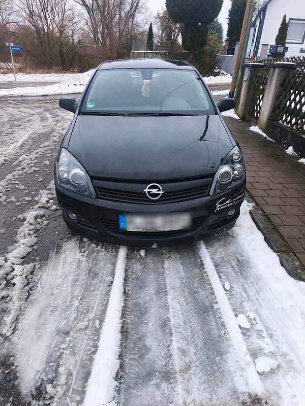 Schwarz Gebraucht 2008 Opel Astra GTC Coupé | 2.250 € (Guter Preis) - Bild 1/4