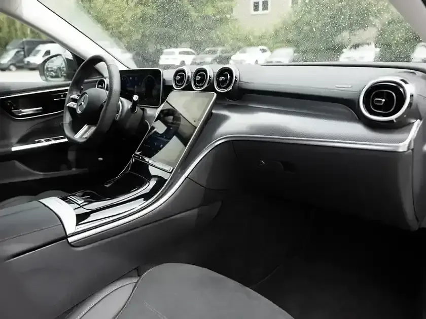 Gebraucht Mercedes C180 AMG 170 PS (125 kW) 2025 Weiss polarweiß uni Limousine