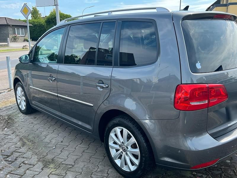 Gebraucht VW Touran 140 PS (102 kW) 2012 Grau Van / Kleinbus
