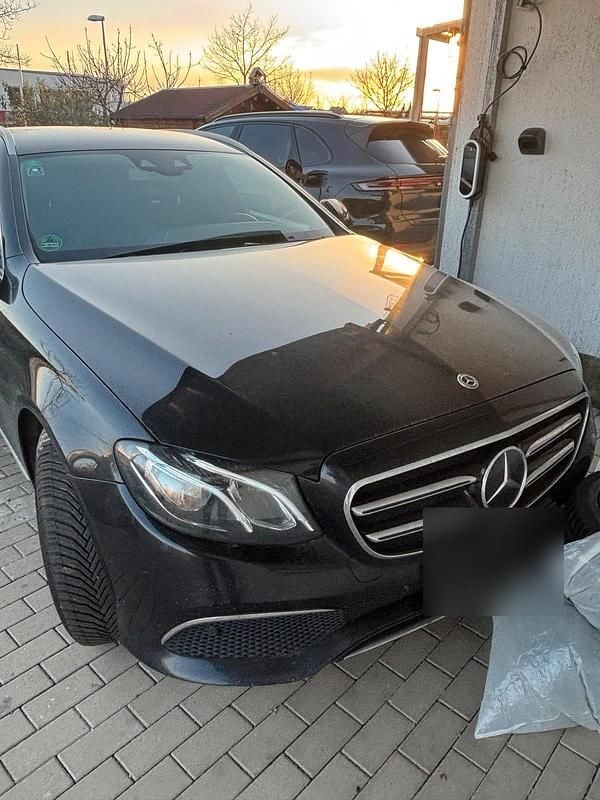 Gebraucht Mercedes E300 245 PS (180 kW) 2019 Schwarz Kombi