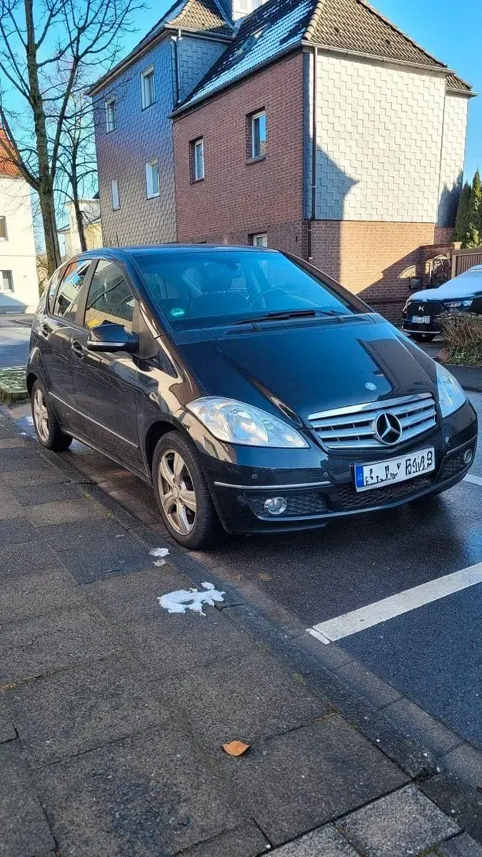 Gebraucht Mercedes A180 Avantgarde 116 PS (85 kW) 2010 Schwarz Van / Kleinbus
