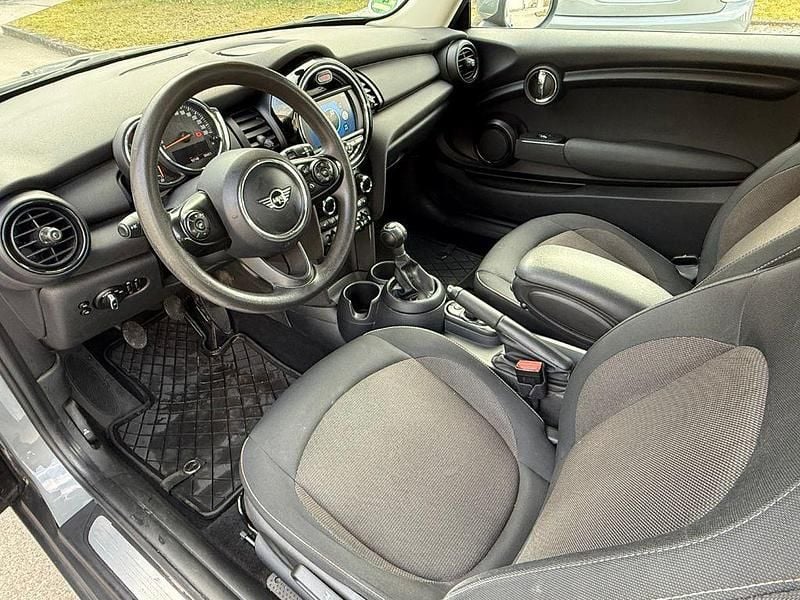 Gebraucht Mini ONE 102 PS (75 kW) 2019 Grau Kleinwagen