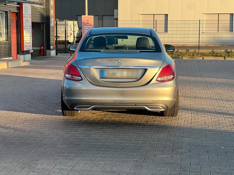 Gebraucht Mercedes C220 170 PS (125 kW) 2014 Grau Limousine