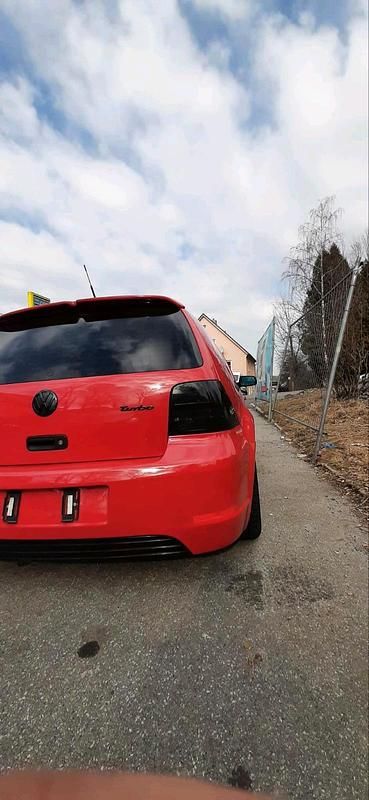 Gebraucht VW Golf 150 PS (110 kW) 1998 Rot Coupé