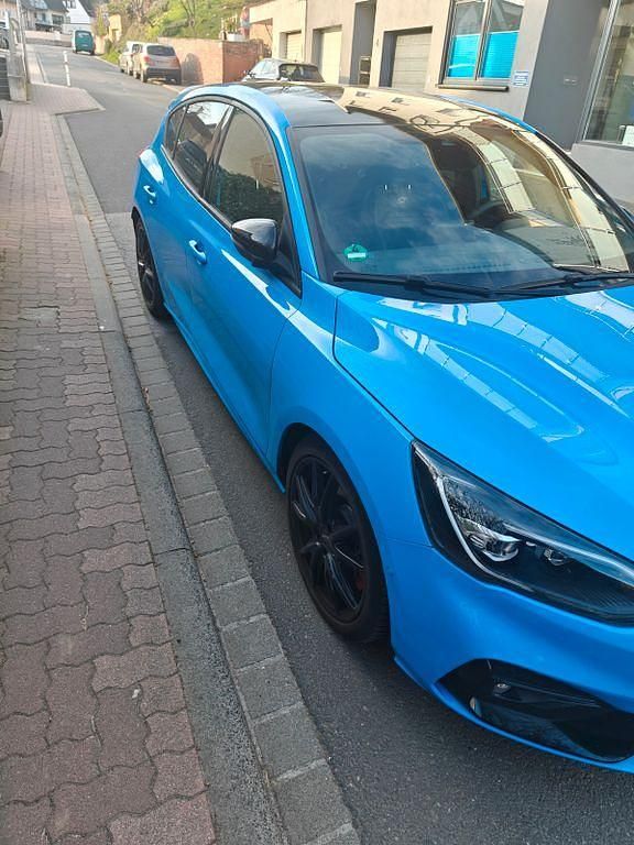 Gebraucht Ford Focus ST 280 PS (205 kW) 2021 Blau Limousine