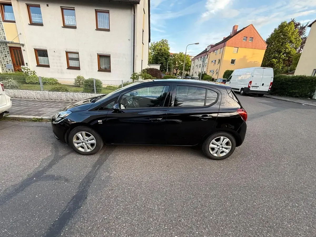 Gebraucht Opel Corsa 101 PS (74 kW) 2019 Schwarz Kleinwagen
