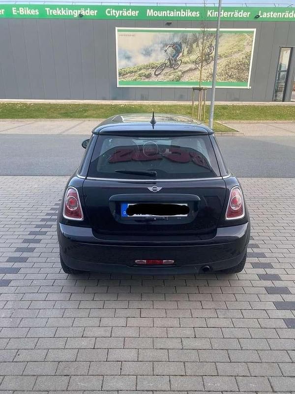 Gebraucht Mini ONE 98 PS (72 kW) 2011 Schwarz Kleinwagen