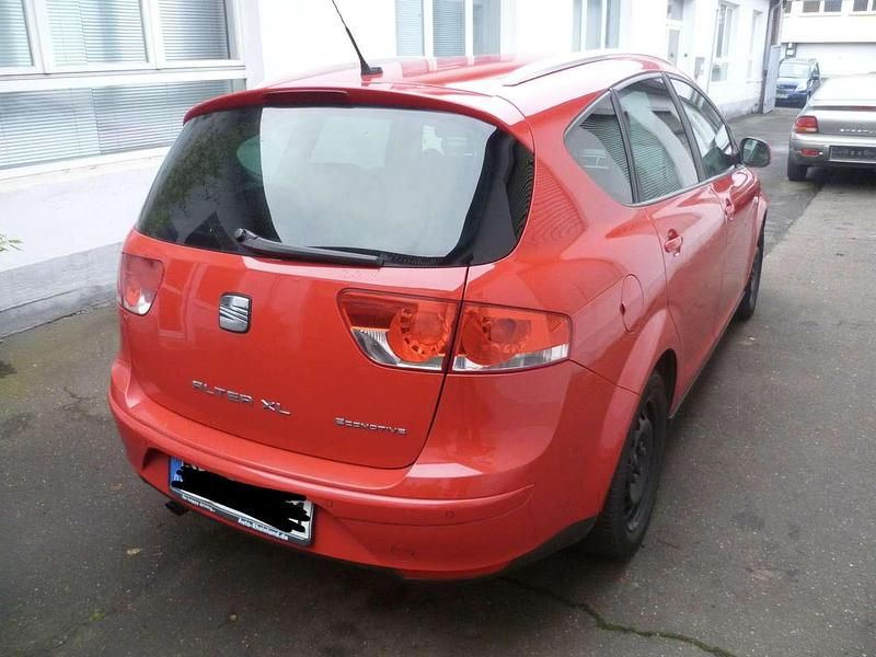Gebraucht Seat Altea XL Copa 105 PS (77 kW) 2012 Rot Van / Kleinbus