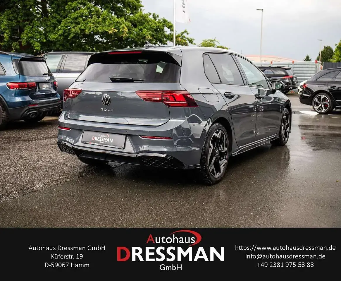 Gebraucht VW Golf VIII R-line 150 PS (110 kW) 2025 Delfingrau metallic Limousine