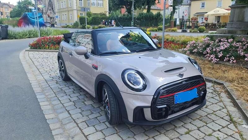 Gebraucht Mini John Cooper Works Cabriolet 231 PS (169 kW) 2023 Gold Cabrio