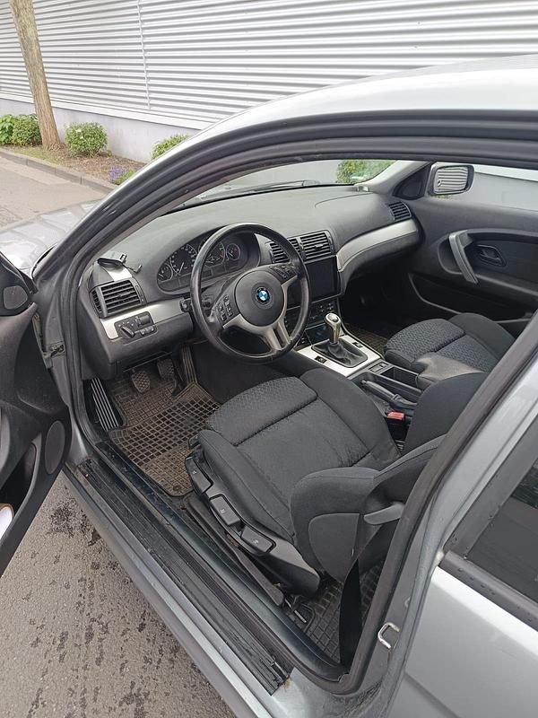 Silber Gebraucht 2004 BMW 318 Compact Kleinwagen | 2.350 € (Fairer Preis) - Bild 1/4