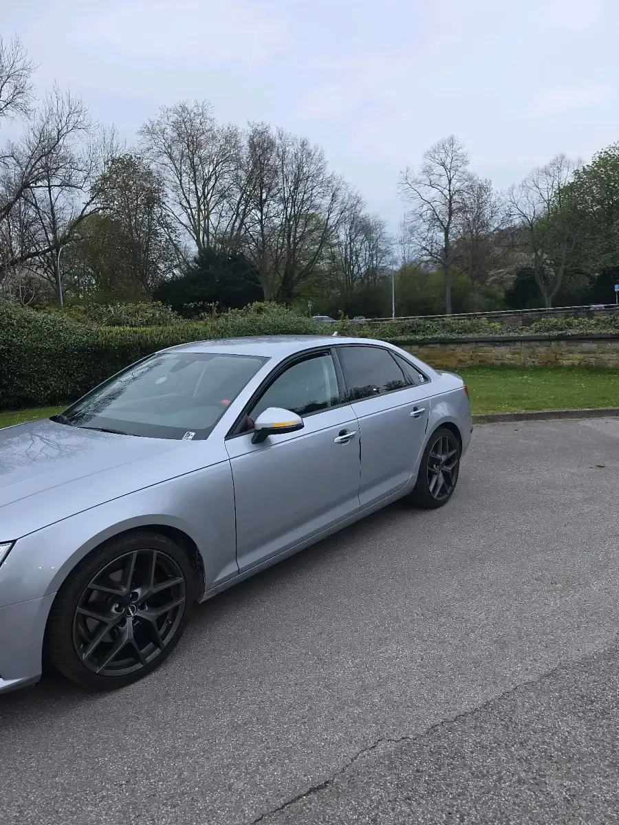 Usata Audi A4 150 CV (110 kW) 2017 Argento Berlina