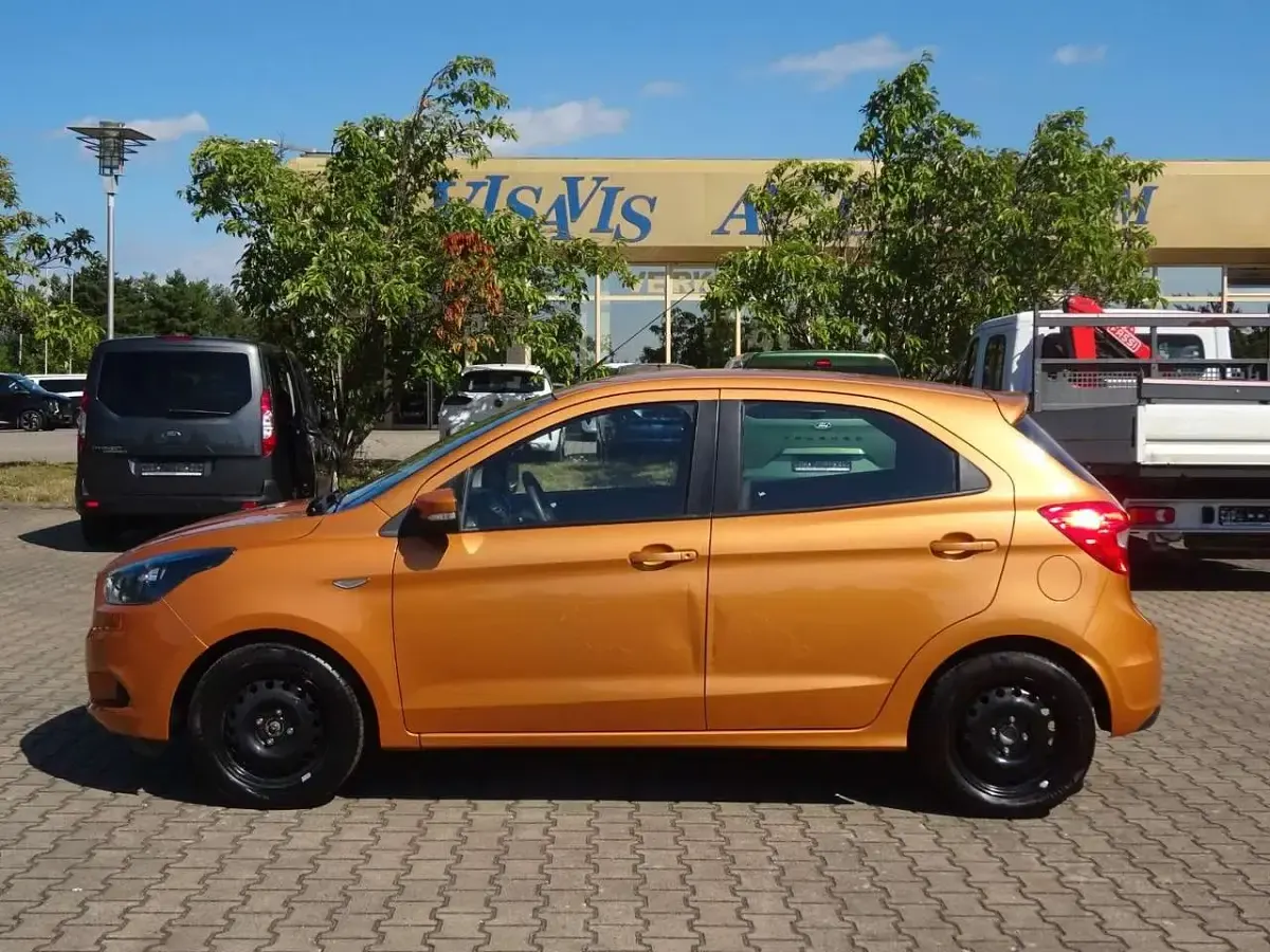 Gebraucht Ford Ka Cool & Sound Edition 86 PS (63 kW) 2017 Kupfergold Limousine