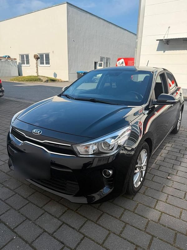 Gebraucht Kia Rio 84 PS (61 kW) 2017 Schwarz Kleinwagen