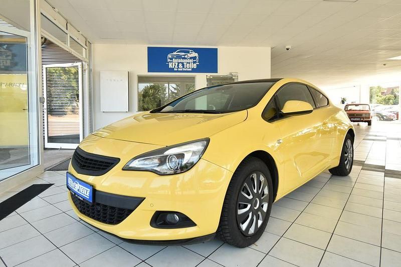 Gelb Gebraucht 2012 Opel Astra GTC Edition Coupé | 6.980 € (Fairer Preis) - Bild 1/4