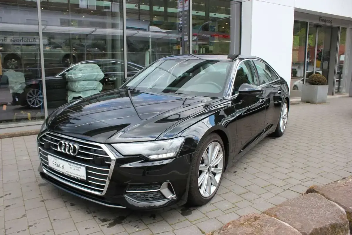 Second-hand Audi A6 Sport 265 CP (194 kW) 2022 Negru Berlinǎ