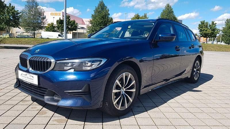 Gebraucht BMW 320 Sport Line 190 PS (139 kW) 2022 Blau Kombi