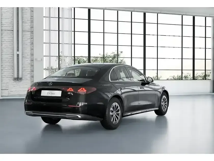 Gebraucht Mercedes E220 Avantgarde 197 PS (144 kW) 2025 Metalliclack obsidianschwarz Limousine