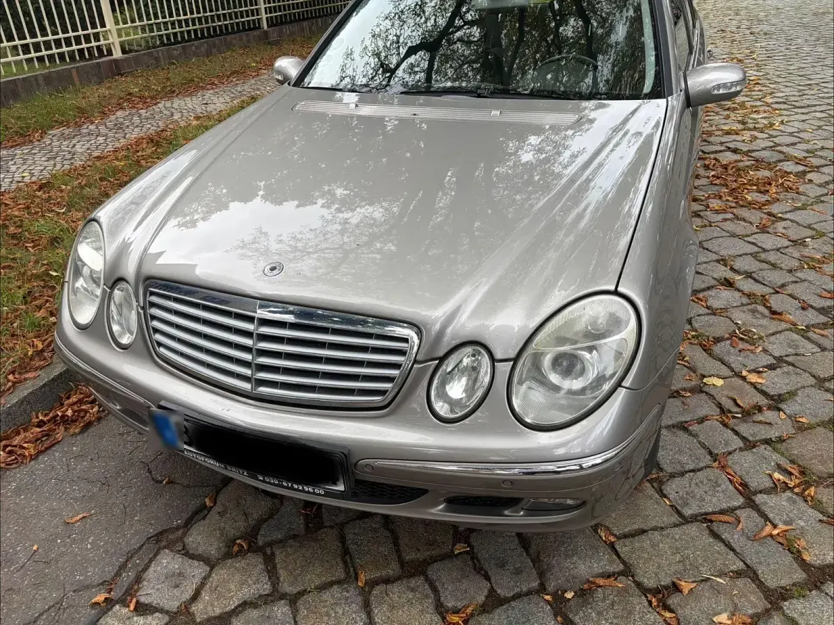 Gebraucht Mercedes E200 Elegance 163 PS (119 kW) 2006 Grau Kombi