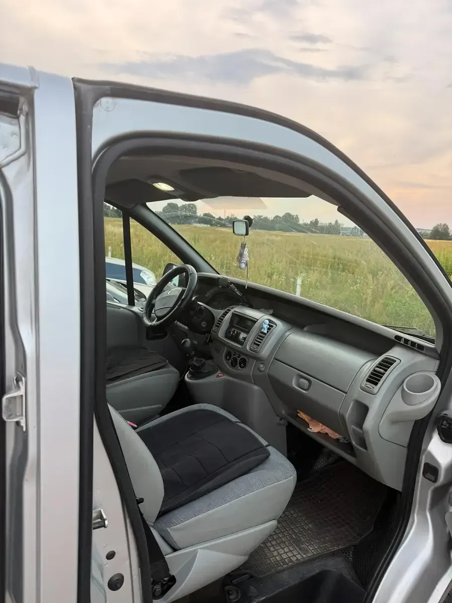 Gebraucht Renault Trafic 145 PS (106 kW) 2007 Grau Van / Kleinbus