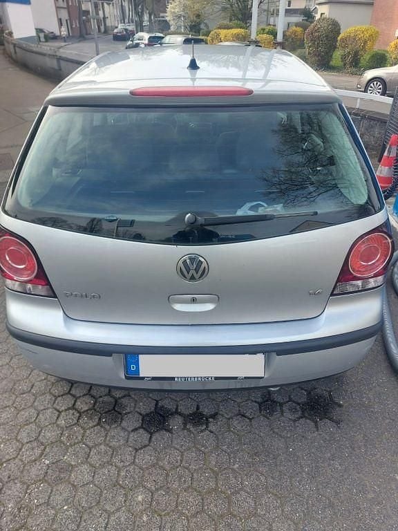 Second-hand VW Polo 80 CP (58 kW) 2007 Argintiu Hatchback