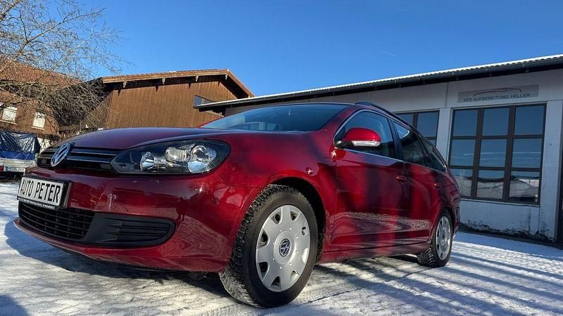 Rot Gebraucht 2009 VW Golf VI Comfortline Kombi | 6.990 € (Etwas zu teuer) - Bild 1/4