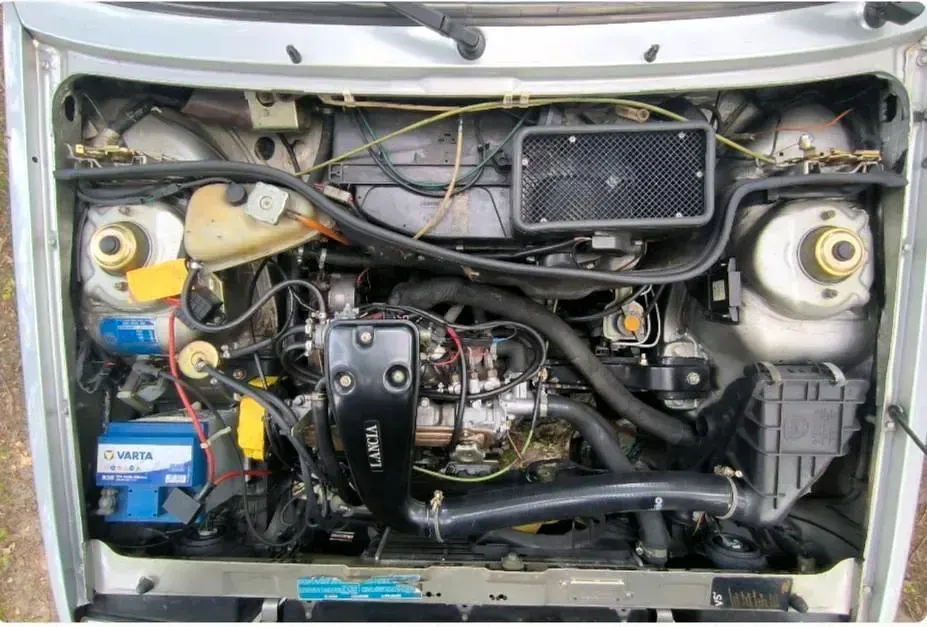 Gebraucht Lancia Delta 75 PS (55 kW) 1989 Silber Kleinwagen