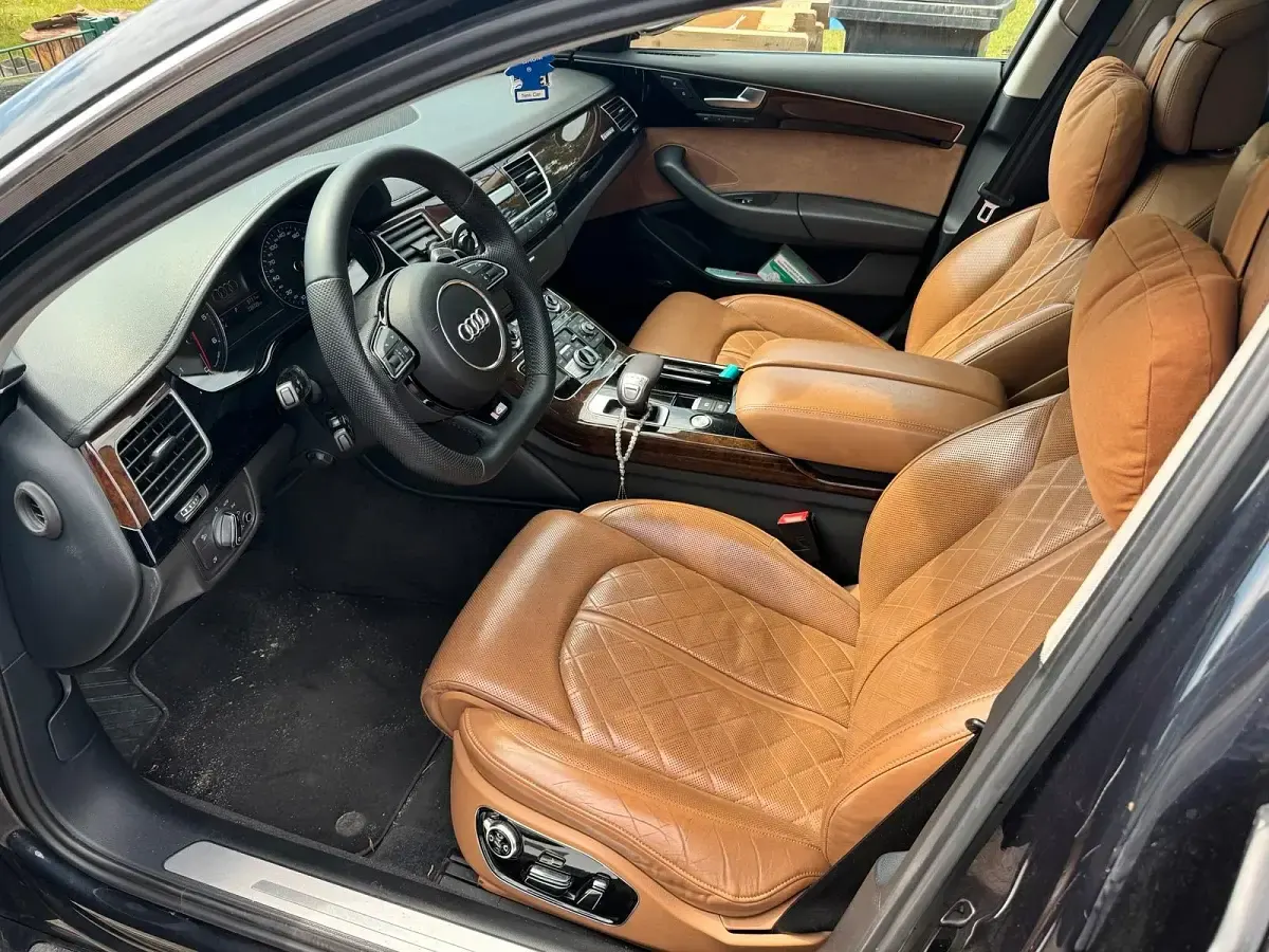 Gebraucht Audi A8L Sport 258 PS (189 kW) 2014 Blau Limousine