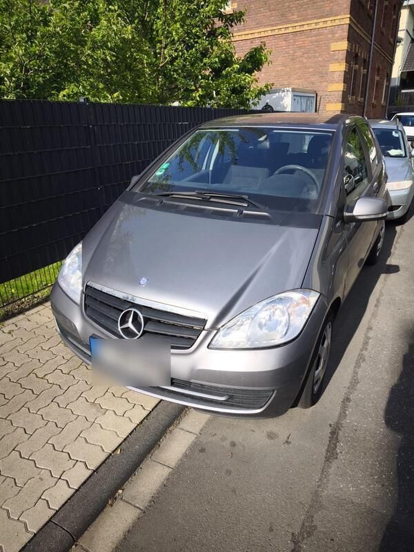 Andere außenfarben Gebraucht 2010 Mercedes A160 Kleinwagen | 1.399 € (Superpreis) - Bild 1/4