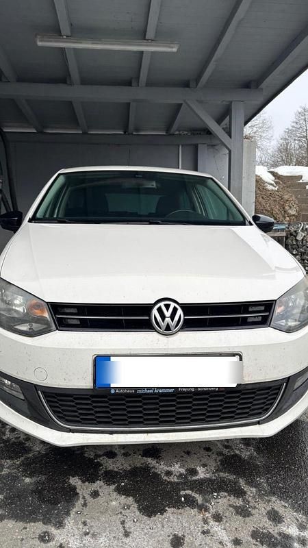 Gebraucht VW Polo 85 PS (62 kW) 2012 Weiß Limousine