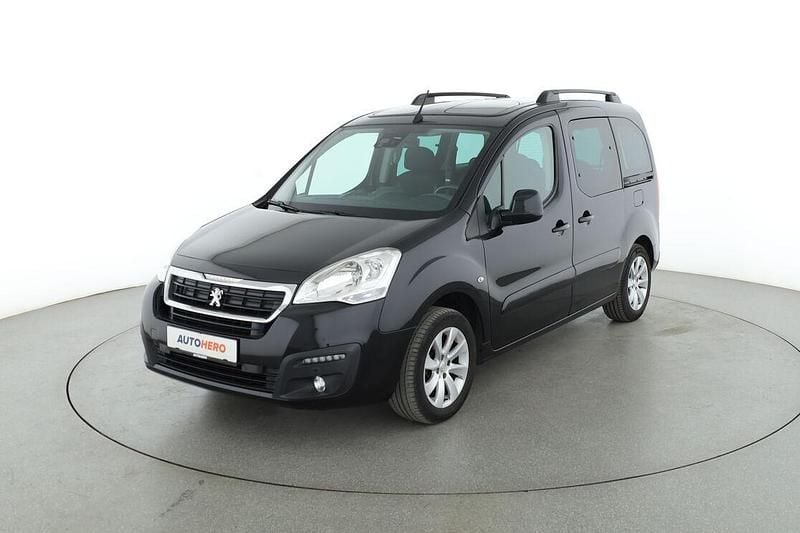 Schwarz Gebraucht 2017 Peugeot Partner Allure Van / Kleinbus | 10.840 € (Guter Preis) - Bild 1/3
