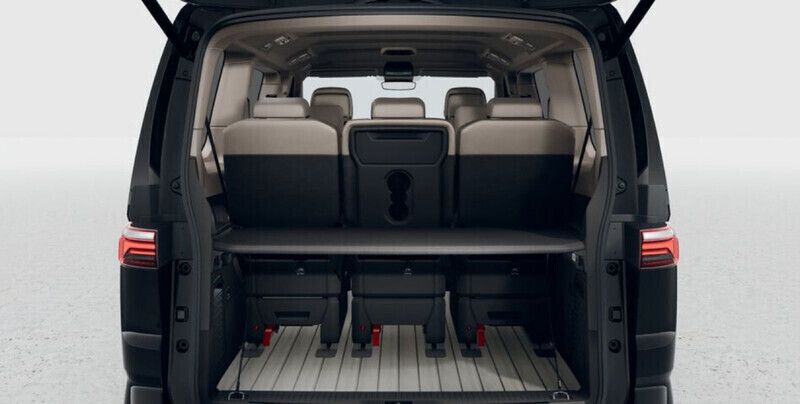 Gebraucht VW T7 Style 177 PS (130 kW) 2022 Schwarz Van