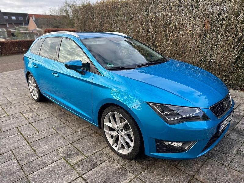 Blau Gebraucht 2015 Seat Leon ST FR Kombi | 16.300 € (Fairer Preis) - Bild 1/4