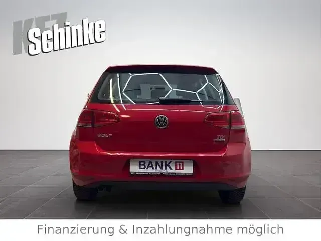 Gebraucht VW Golf VII Comfortline 130 PS (95 kW) 2015 Rot Limousine