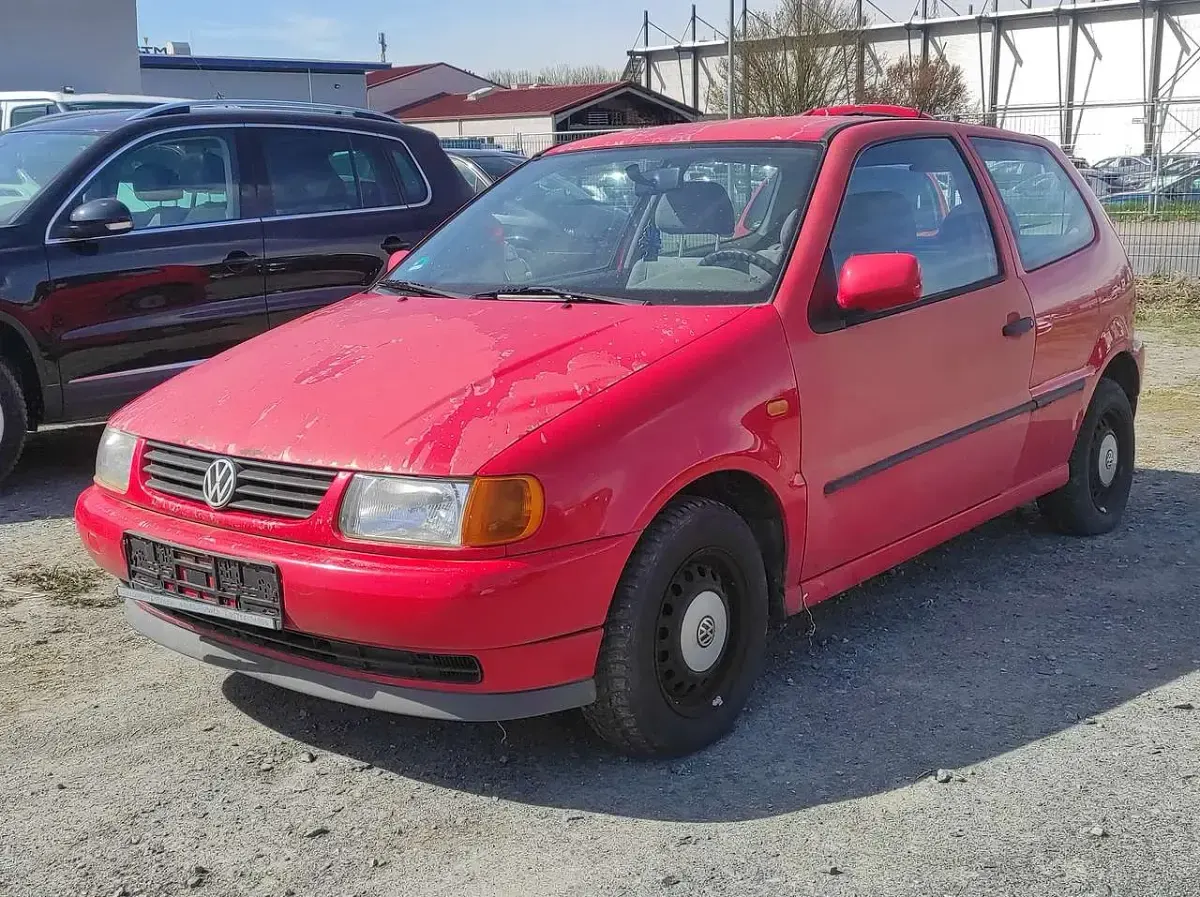 Second-hand VW Polo 60 CP (44 kW) 2000 Roșu Berlinǎ