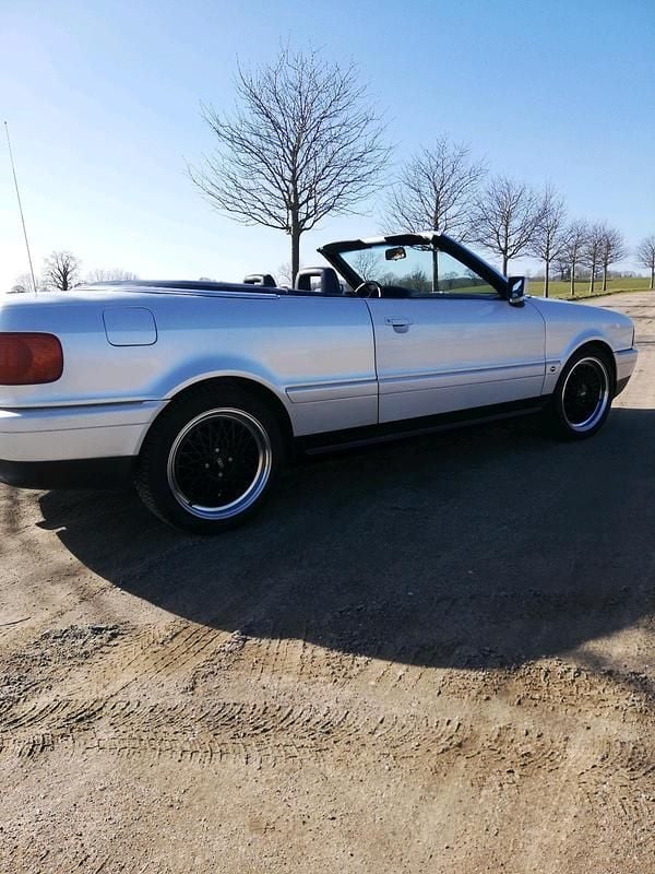 Second-hand Audi 80 133 CP (97 kW) 1992 Alb Cabrio
