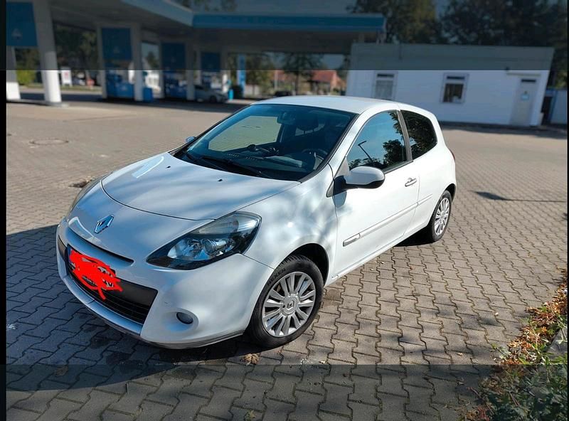 Gebraucht Renault Clio II 55 PS (40 kW) 2009 Weiß Limousine